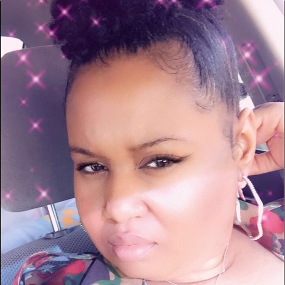 Meet your Posher, Katelia - Picture 1 of 1